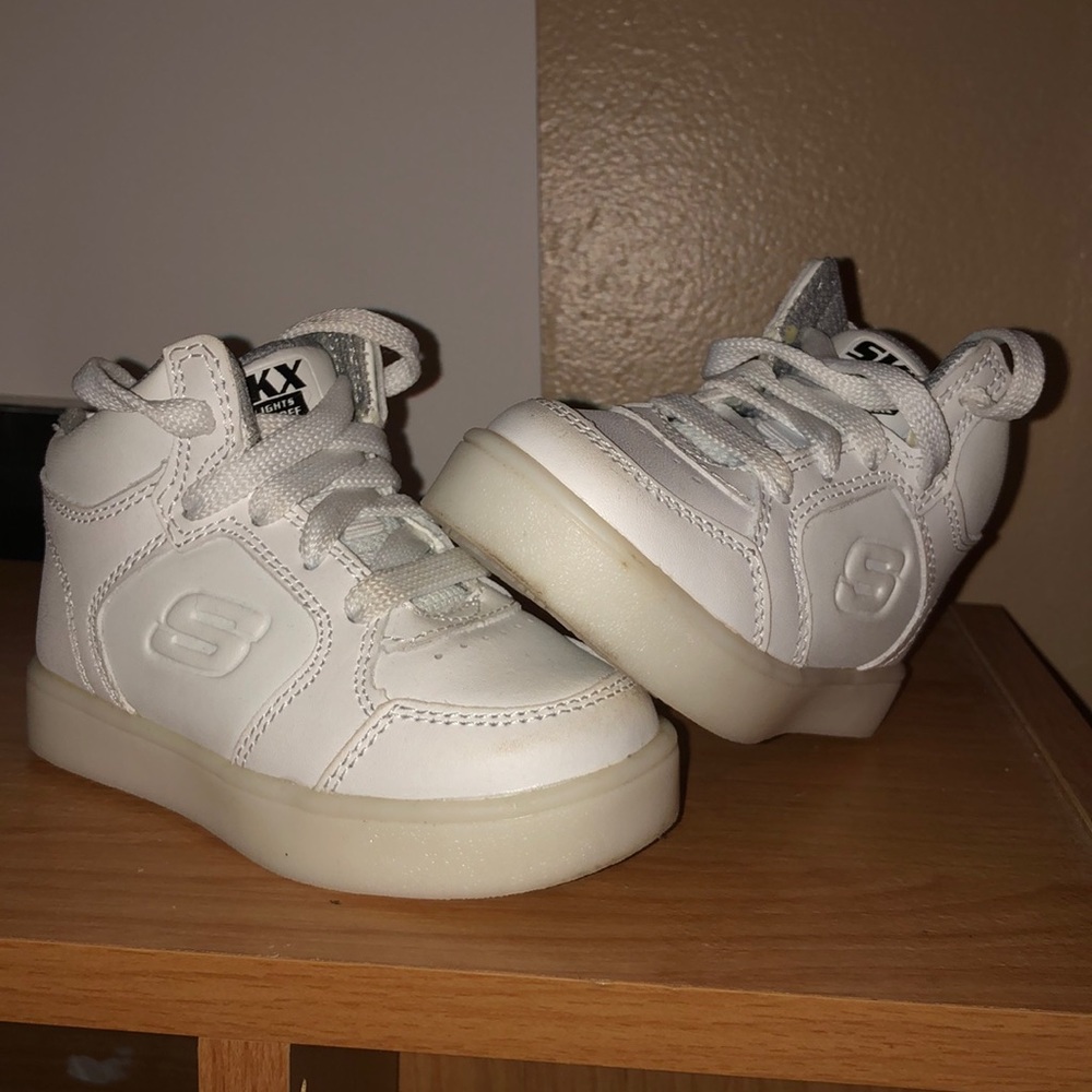 Green/blue light up sketchers high tops